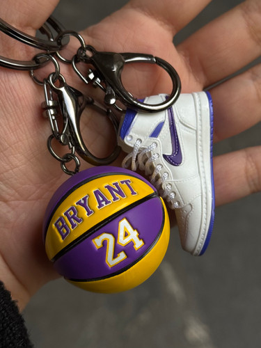 ست جاکلیدی و آویز جردن و توپ بسکتبال اورجینال وارداتی