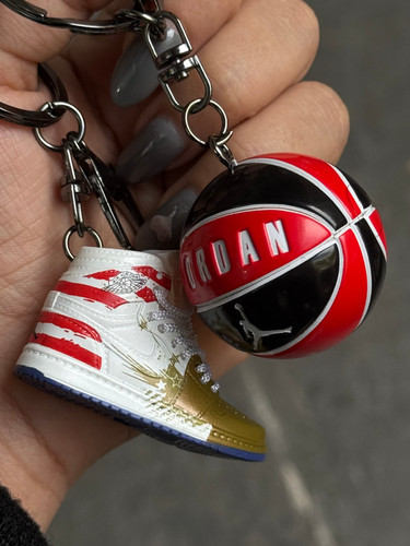 ست جاکلیدی و آویز جردن و توپ بسکتبال اورجینال وارداتی