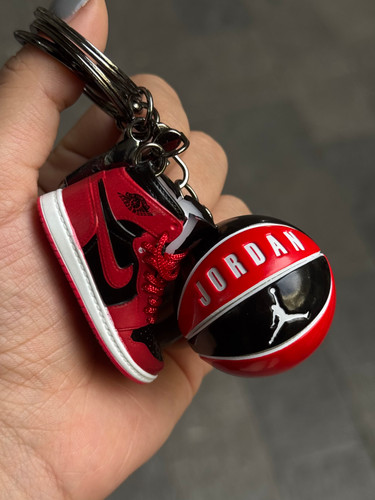 ست جاکلیدی و آویز جردن و توپ بسکتبال اورجینال وارداتی