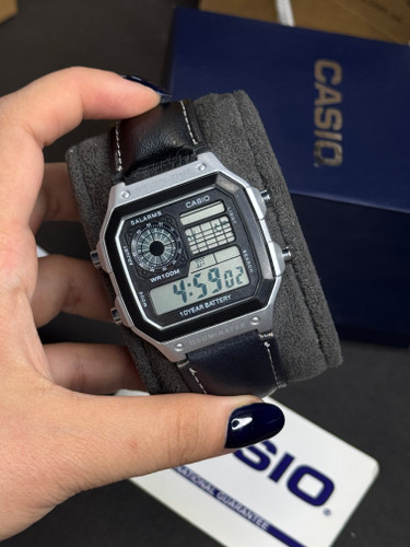 ساعت دیجیتالی کاسیو جهان نما چرمی